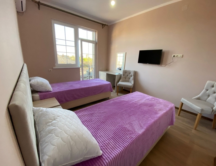 Стандарт 2-местный 2-комнатный стандарт с балк. - Отель «Аурус» Сухум